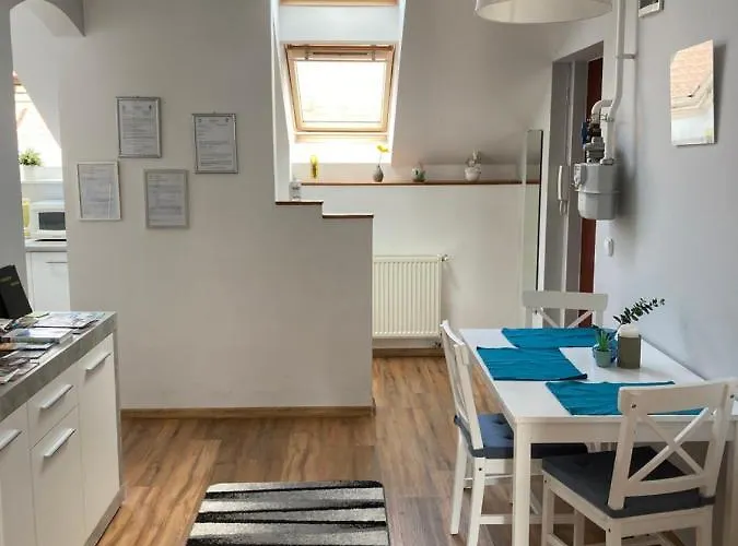 Esztergom Apartman דירה