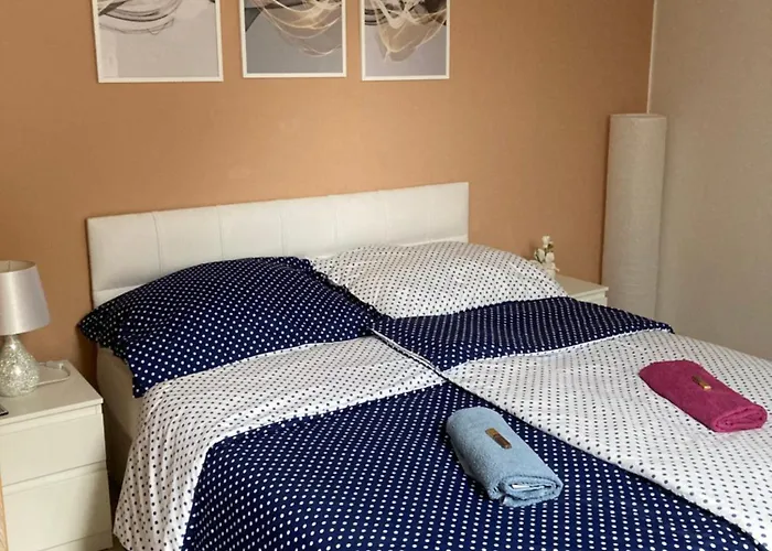 Esztergom Apartman דירה אסטרגום